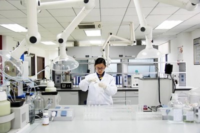 創(chuàng)新驅(qū)動(dòng) 領(lǐng)跑全球 徐工集團(tuán)“國(guó)家企業(yè)技術(shù)中心”獲評(píng)優(yōu)秀，彰顯中國(guó)工程機(jī)械硬核實(shí)力